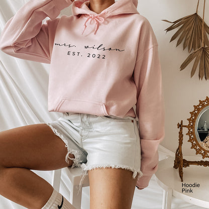 Mrs Sweatshirt,Custom Mrs Shirt,Personalized Mrs Last Name Hoodie,Trendy Est. 2022 Tee,Bridal Shower Gift,Wedding Tshirt,Bride T-shirt,C5749