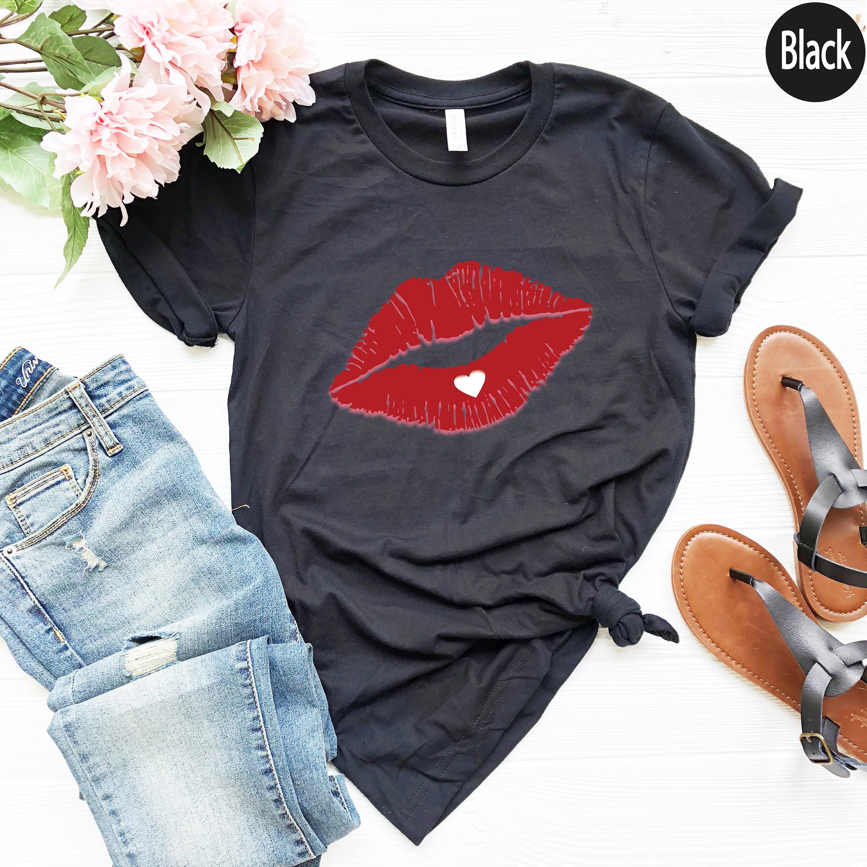 Love Lips Sweatshirt, Cute Lips Shirt For Valentines Day, Trendy Kisses Hoodie, Aesthetic Valentines Day Gift Ideas, Gifts For Women