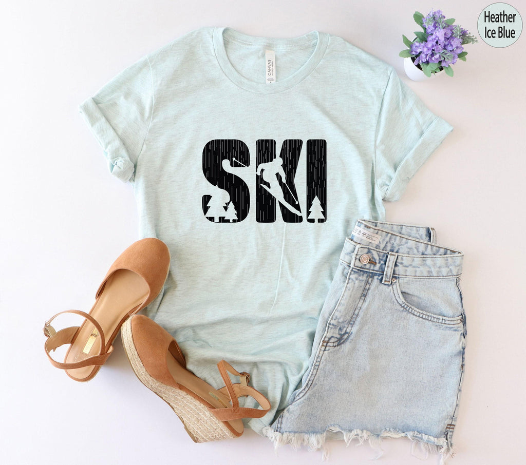 Aesthetic Ski Sweatshirt, Women's Skiing T-Shirt, Ski Gift For Her, Ski Graphic Hoodie, Trendy Gifts For Skiing, Mountain Sports Gift