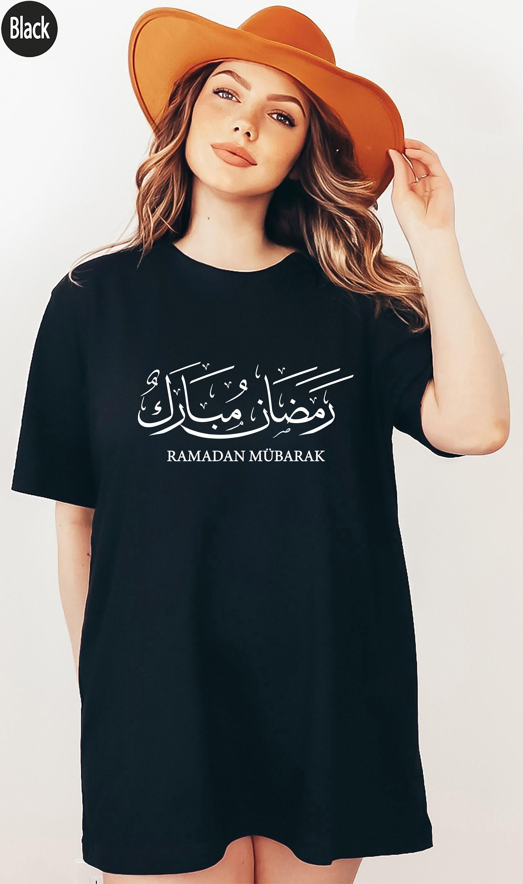 Ramadan Mubarak Sweatshirt, Ramadan Kareem Shirt, Arabic Calligraphy Hoodie, Religious Gift For Her, Islamic Gift For Girlfriend
