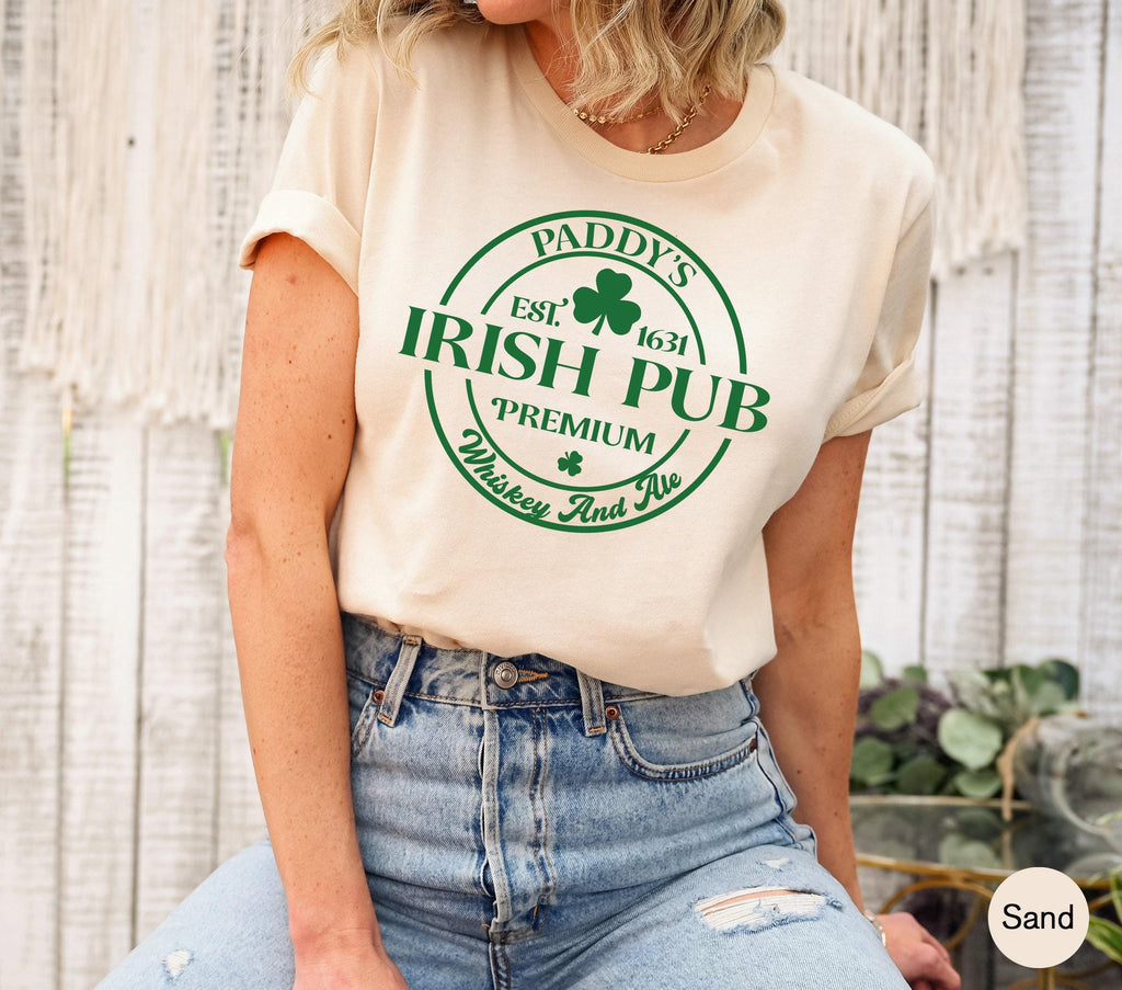 St. Patrick's Day Shirt, Paddy's Irish Pub Shirt, Aesthetic Shamrock Sweatshirt, Slainte Tshirt, Retro Gifts for Beer Lovers