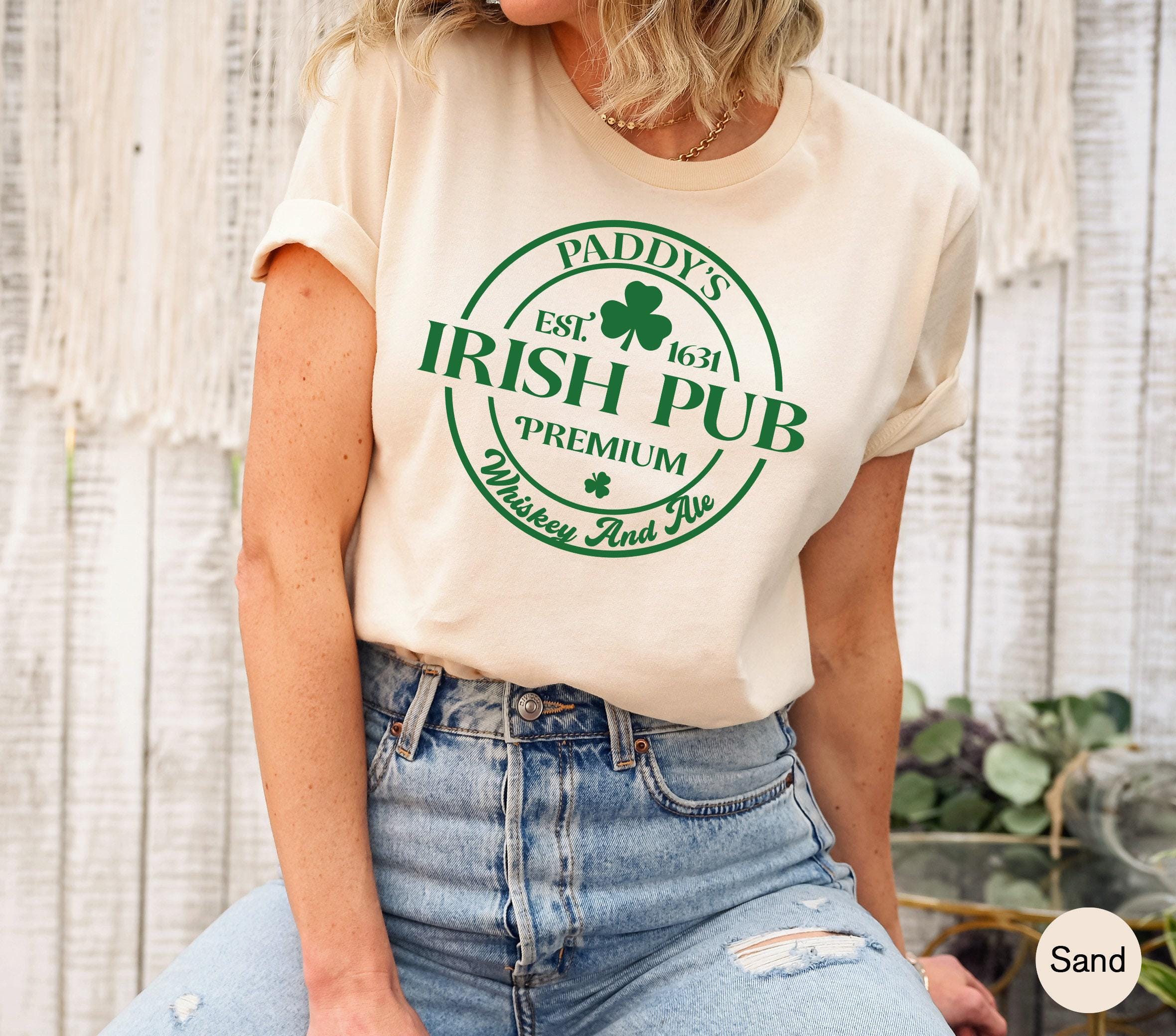St. Patrick's Day Shirt, Paddy's Irish Pub Shirt, Aesthetic Shamrock Sweatshirt, Slainte Tshirt, Retro Gifts for Beer Lovers