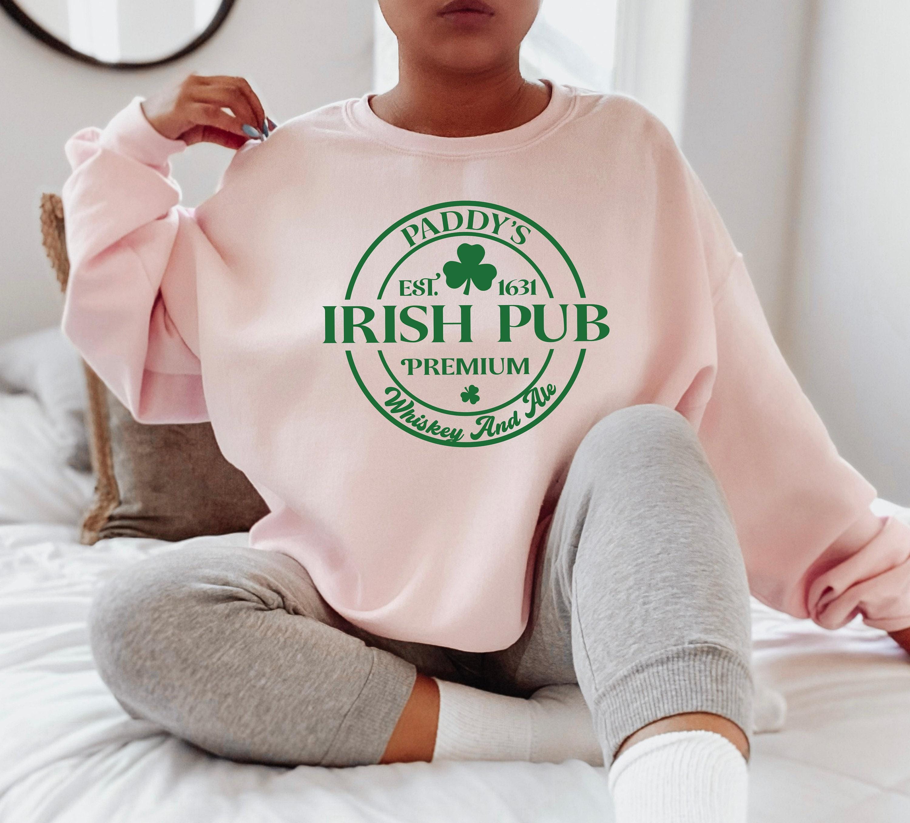 St. Patrick's Day Shirt, Paddy's Irish Pub Shirt, Aesthetic Shamrock Sweatshirt, Slainte Tshirt, Retro Gifts for Beer Lo