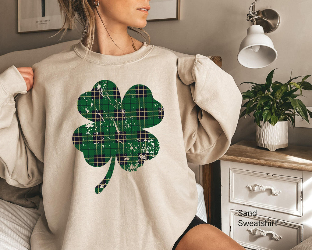 St. Patrick's Day Shirt, Lucky Four Leaf Clover Sweatshirt, Shamrock Shirt, Slainte Tshirt, Retro Gifts for Beer Lover