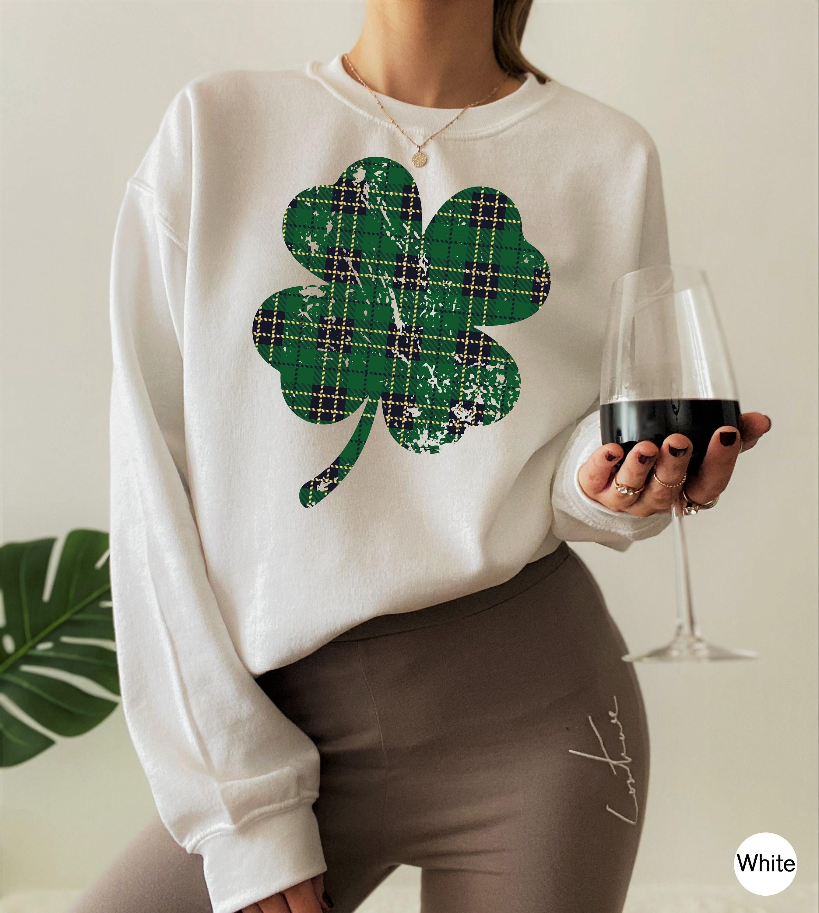 St. Patrick's Day Shirt, Lucky Four Leaf Clover Sweatshirt, Shamrock Shirt, Slainte Tshirt, Retro Gifts for Beer Lover