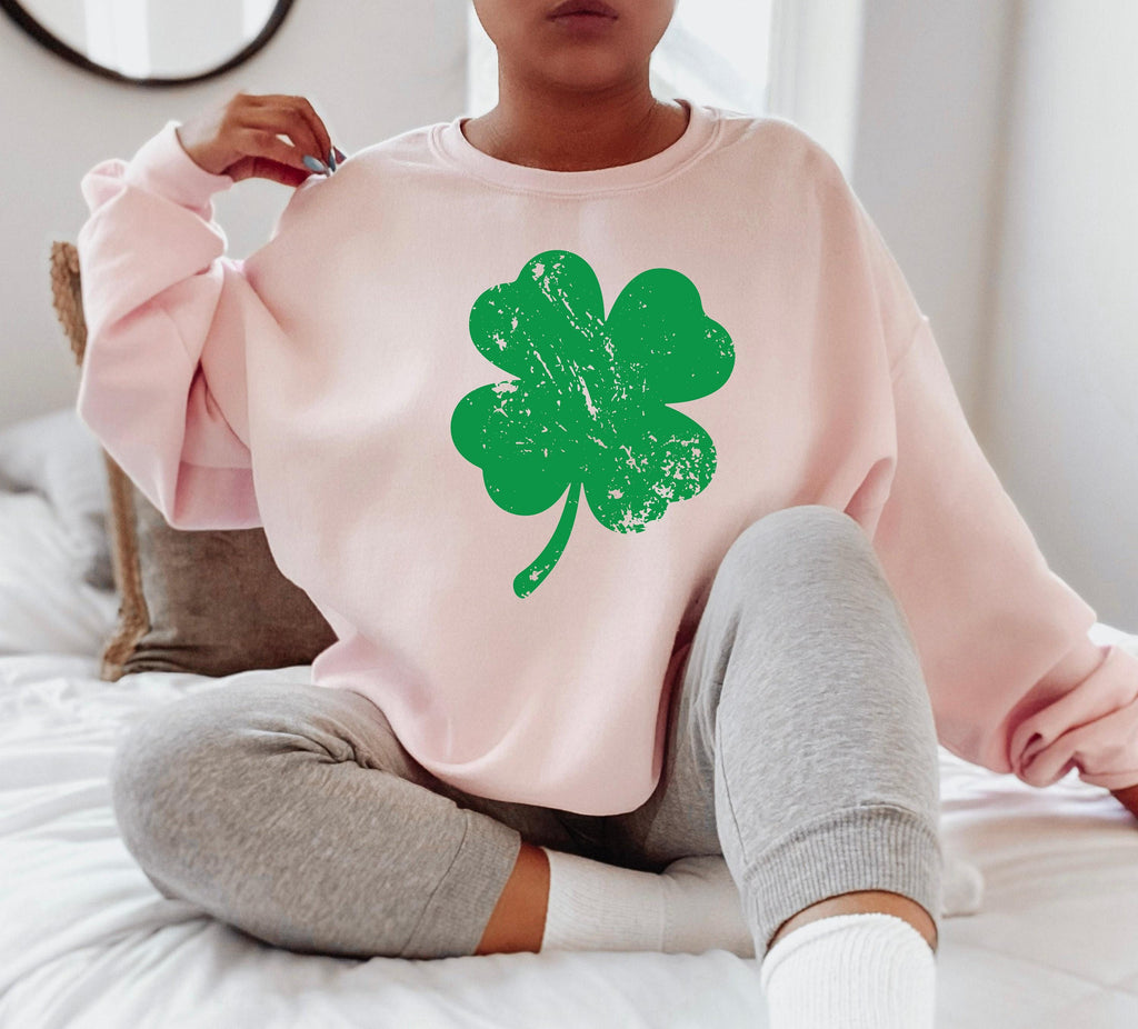 St. Patrick's Day Shirt, Lucky Four Leaf Clover Sweatshirt, Shamrock Shirt, Slainte Tshirt, Retro Gifts for Beer Lover