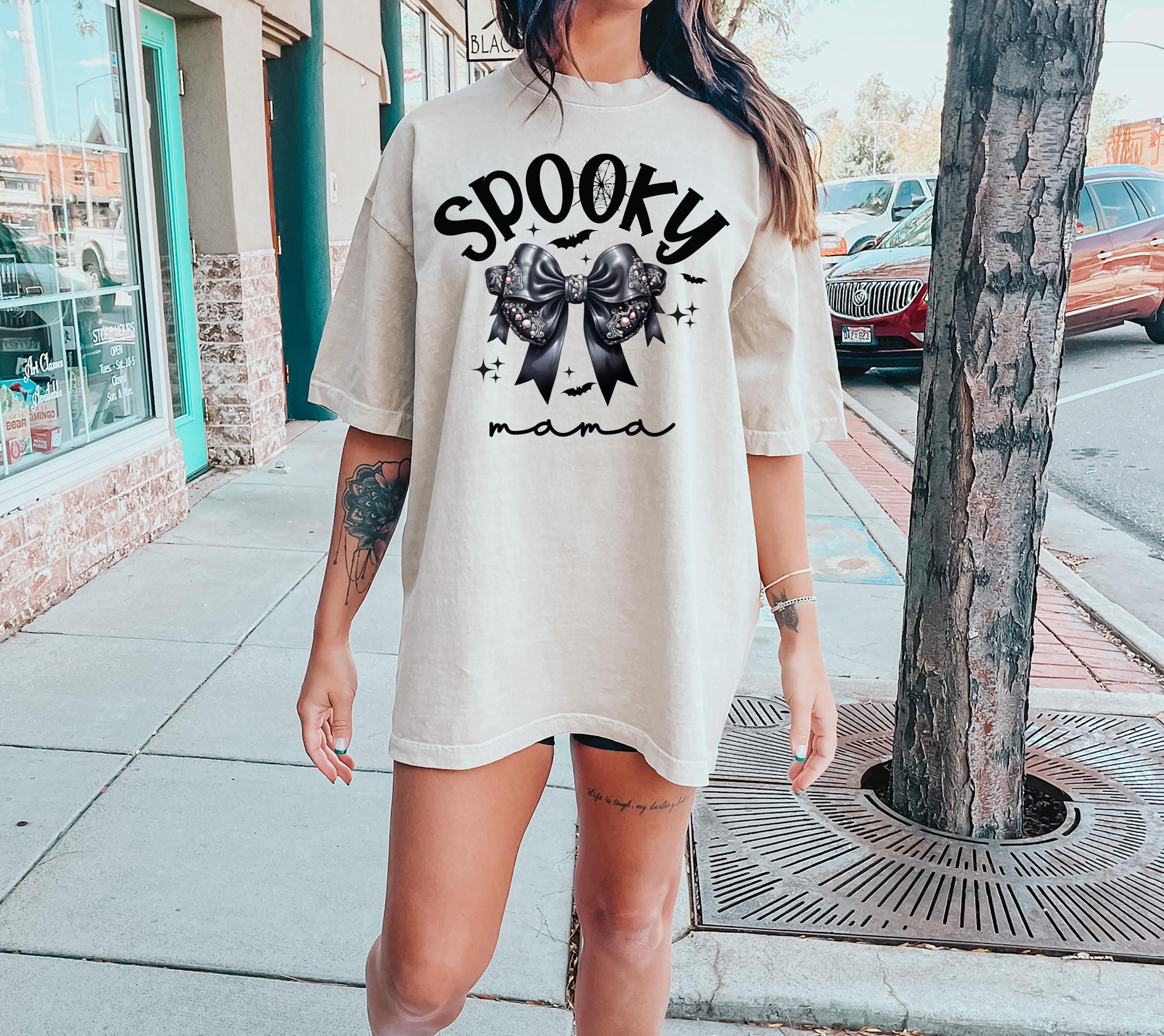 Spooky Mama T-Shirt, Spooky Season Sweatshirts For Woman, Cute Halloween Aesthetic Shirts, Fall Hoodie, Trendy Creepy Season Gifts, E8324,