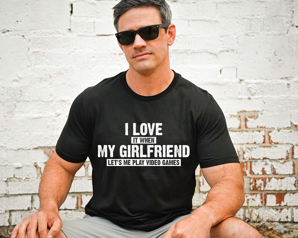I Love It When My Girlfriend Lets Me Play Video Games Sweatshirt, Funny Boyfriend Shirt, Gamer Gifts For Boyfriend, Men's Gamer Shirt