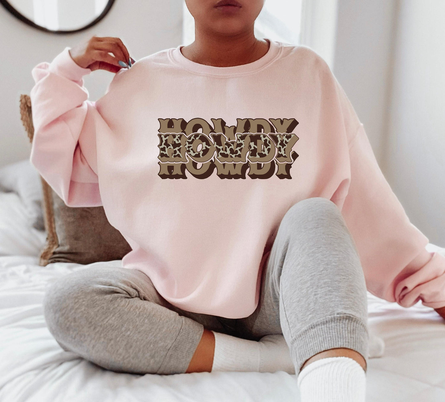 Howdy Sweatshirt, Country Music Shirt, Cowgirl Shirt, Aesthetic Rodeo Shirt, Cowboy T shirt, Country Gifts For Her, Desert Hoodie