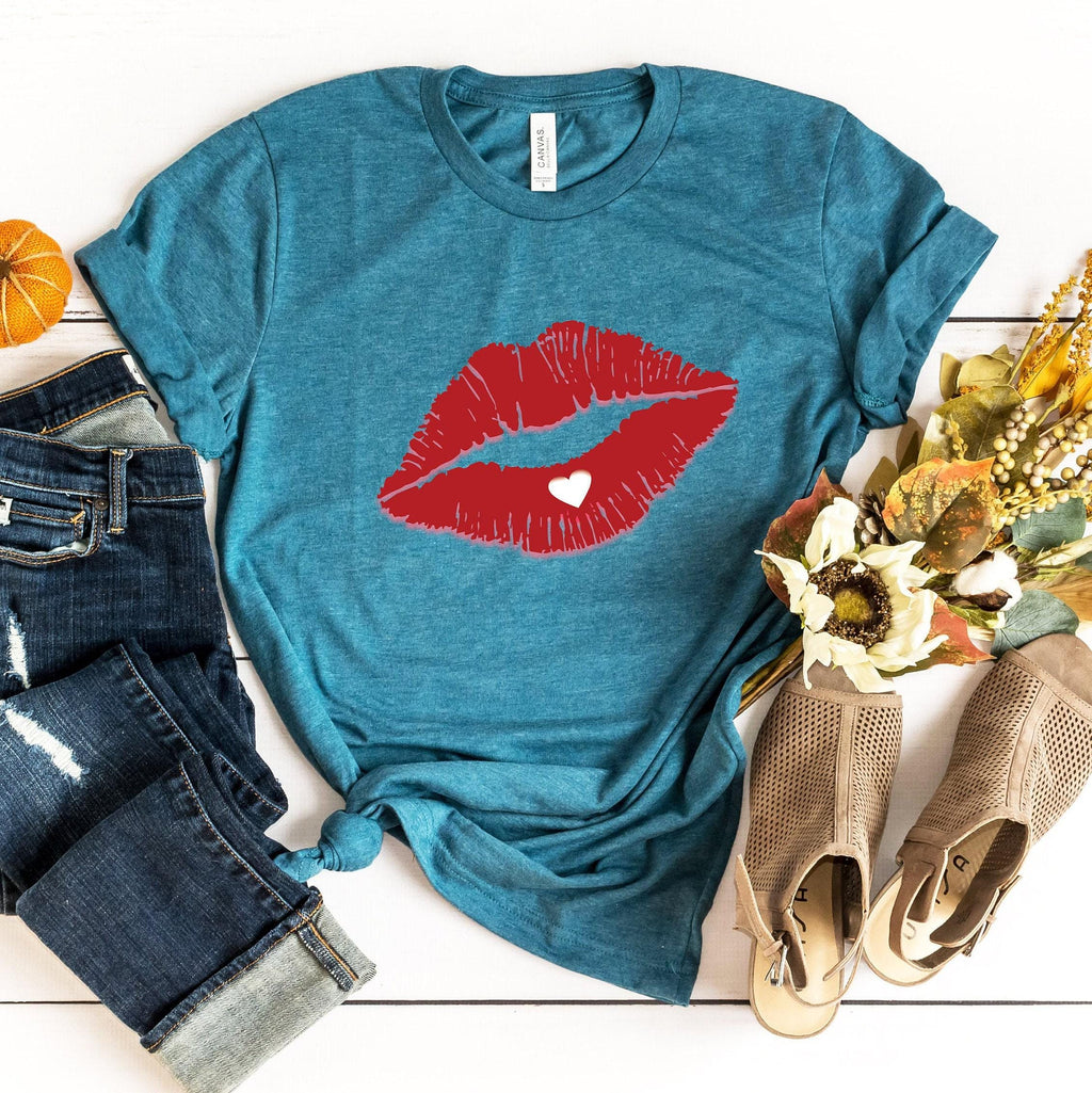 Love Lips Sweatshirt, Cute Lips Shirt For Valentines Day, Trendy Kisses Hoodie, Aesthetic Valentines Day Gift Ideas, Gifts For Women