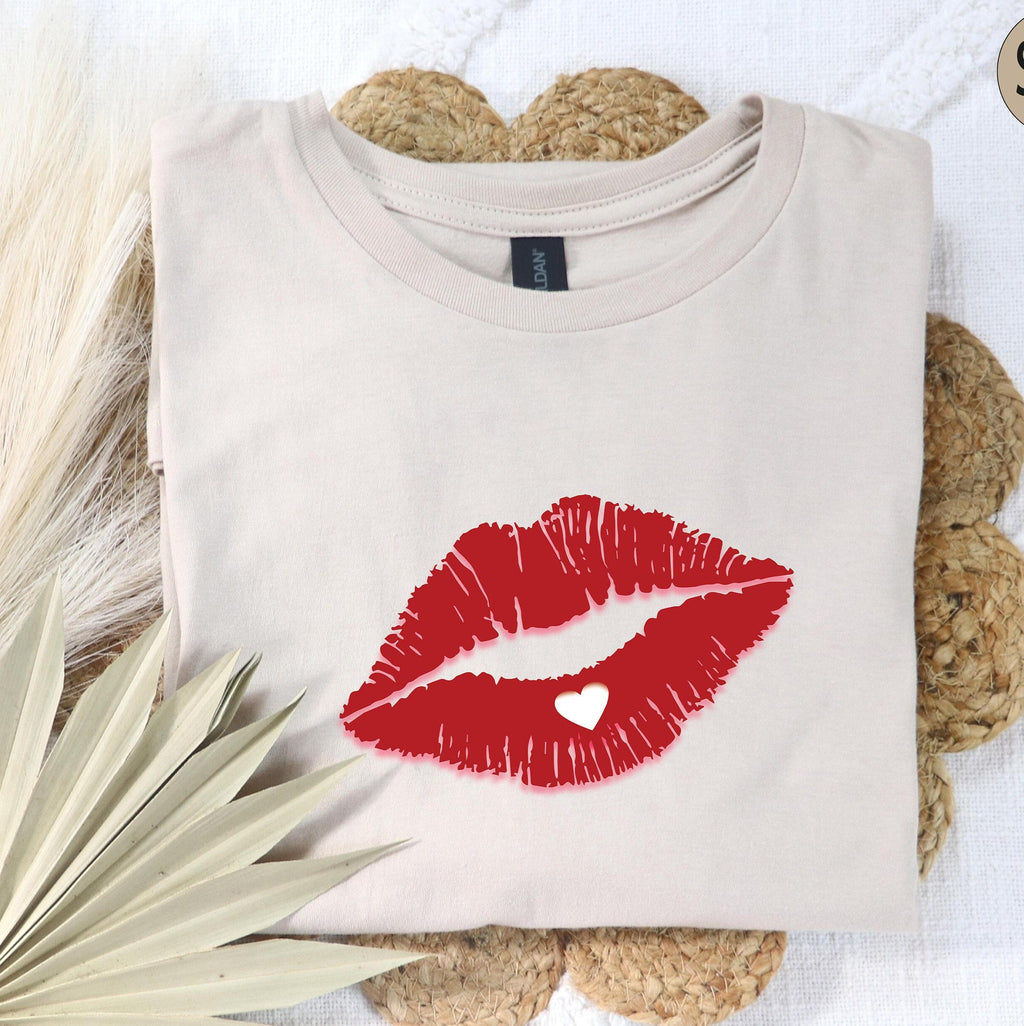 Love Lips Sweatshirt, Cute Lips Shirt For Valentines Day, Trendy Kisses Hoodie, Aesthetic Valentines Day Gift Ideas, Gifts For Women