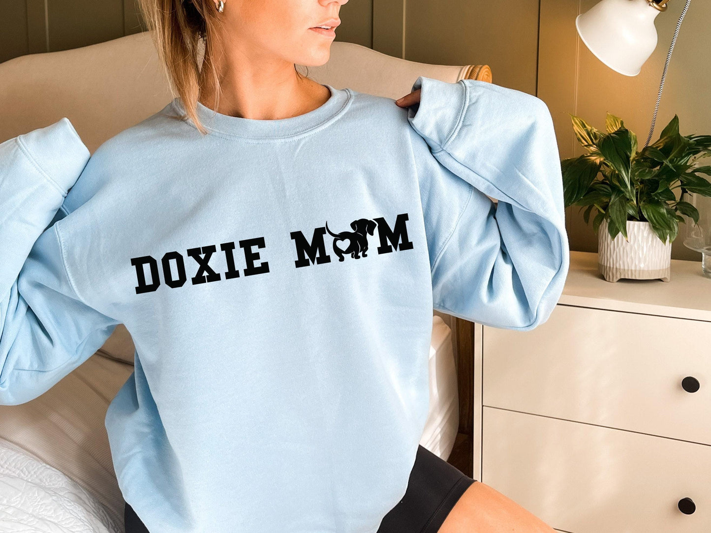 Doxie Mom Sweatshirt, Dachshund Shirt For Women, Dachshund Mom Shirt,  Tshirt, Dog Mom Gift, Dog Gifts For Owners, Wiener Tee
