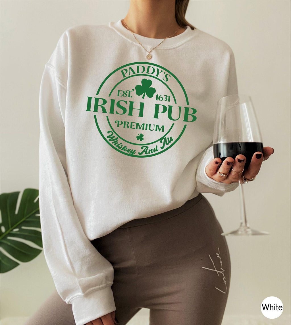 St. Patrick's Day Shirt, Paddy's Irish Pub Shirt, Aesthetic Shamrock Sweatshirt, Slainte Tshirt, Retro Gifts for Beer Lovers
