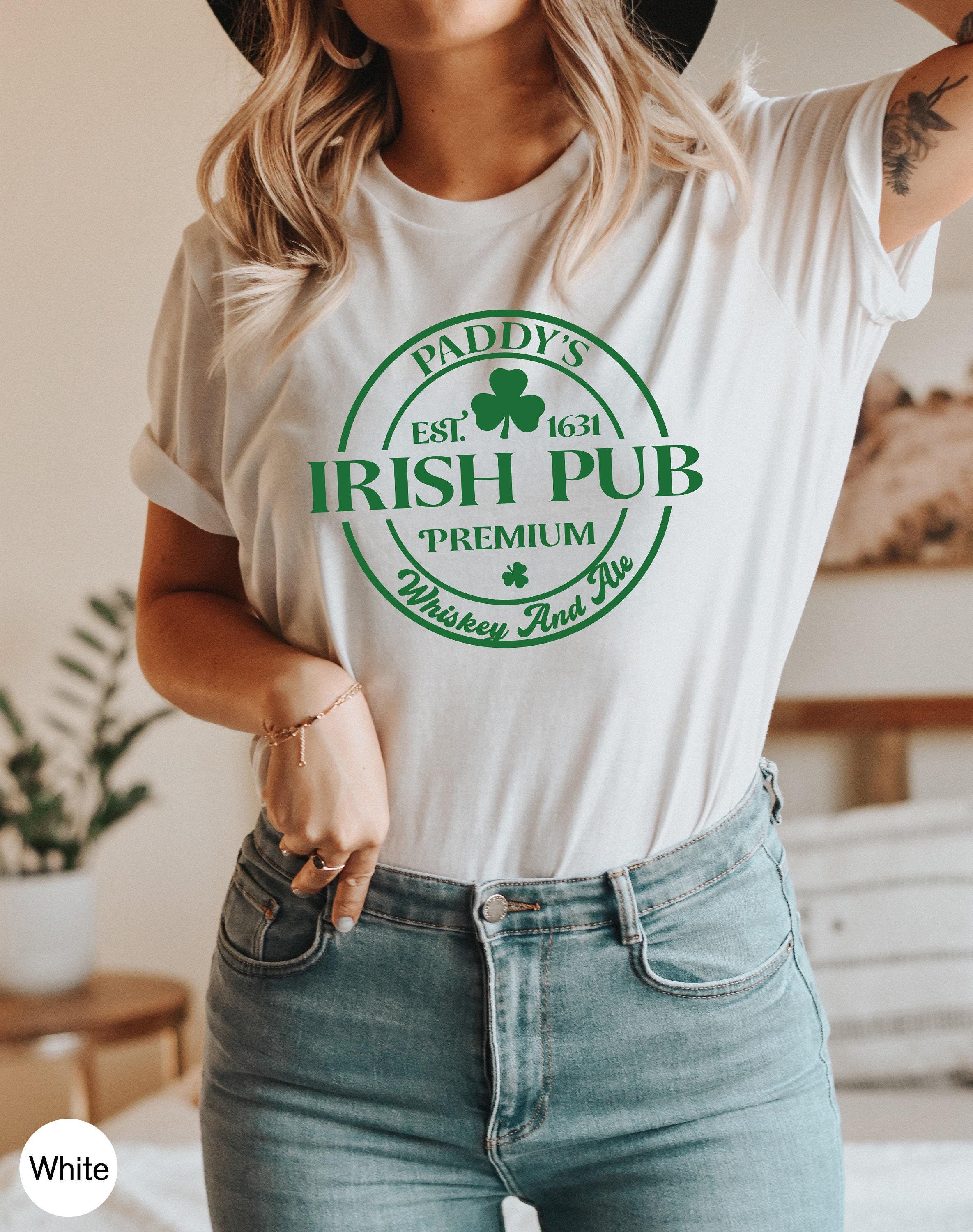 St. Patrick's Day Shirt, Paddy's Irish Pub Shirt, Aesthetic Shamrock Sweatshirt, Slainte Tshirt, Retro Gifts for Beer Lovers