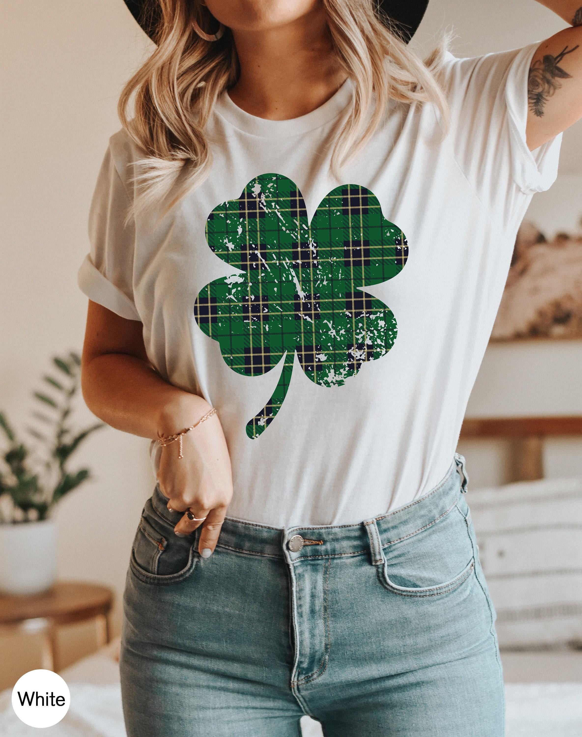 St. Patrick's Day Shirt, Lucky Four Leaf Clover Sweatshirt, Shamrock Shirt, Slainte Tshirt, Retro Gifts for Beer Lover
