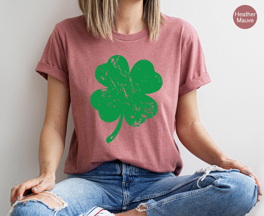 St. Patrick's Day Shirt, Lucky Four Leaf Clover Sweatshirt, Shamrock Shirt, Slainte Tshirt, Retro Gifts for Beer Lover