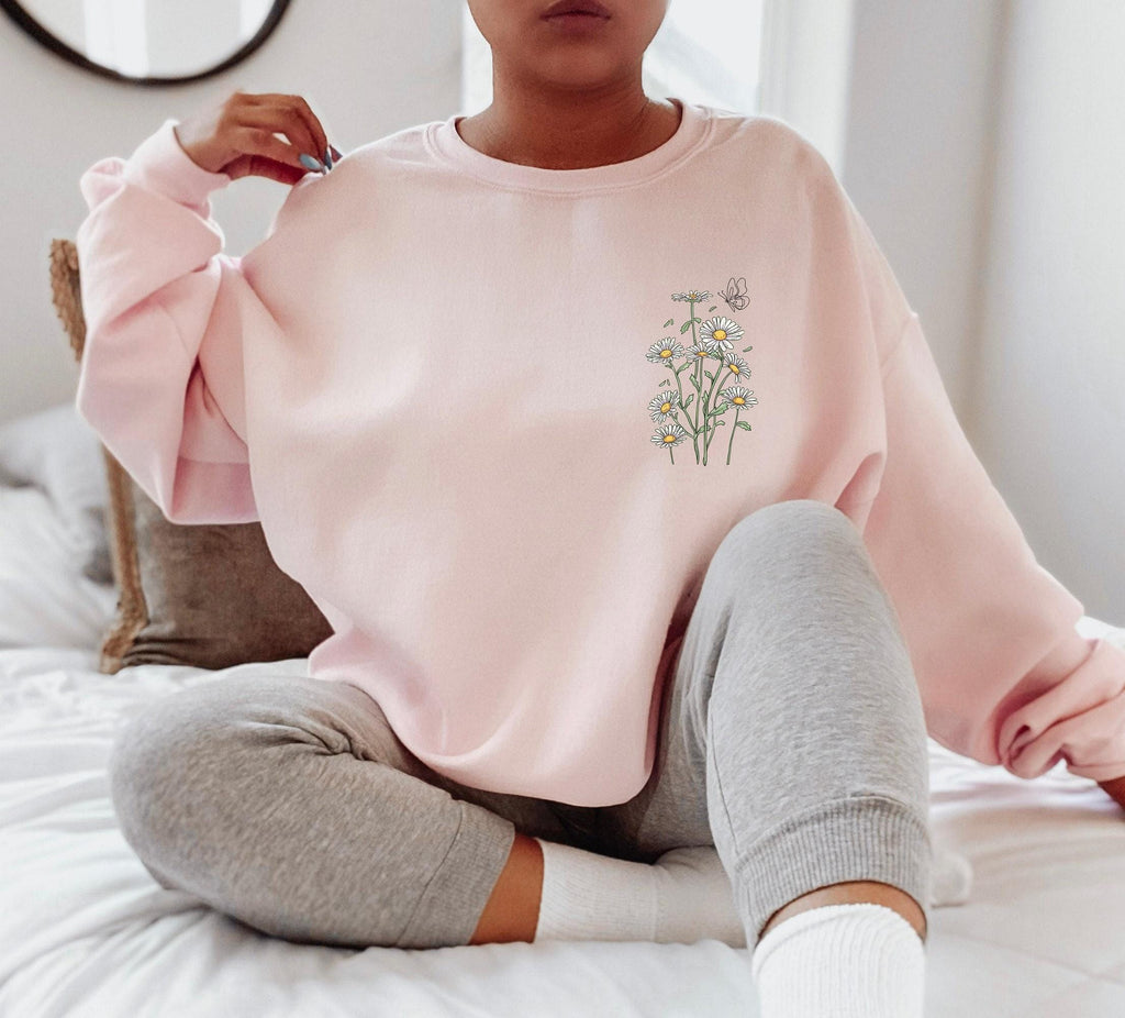 Daisy Garden Sweater, Cute Flowery Hoodie, Flower Sweatshirt, Womens Aesthetic Flower Tshirt, Trendy Fall Sweatshirt, Wildflower Shirt